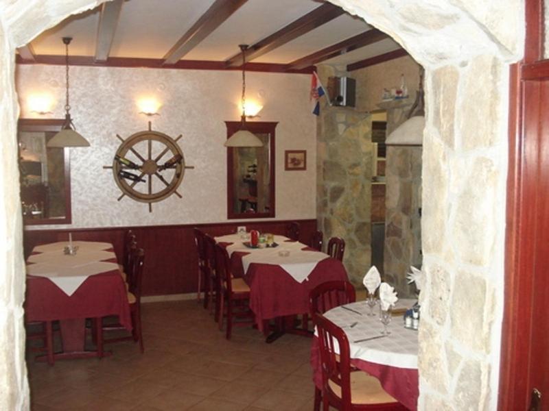 Pansion Marco Polo Otel Petrčane Oda fotoğraf