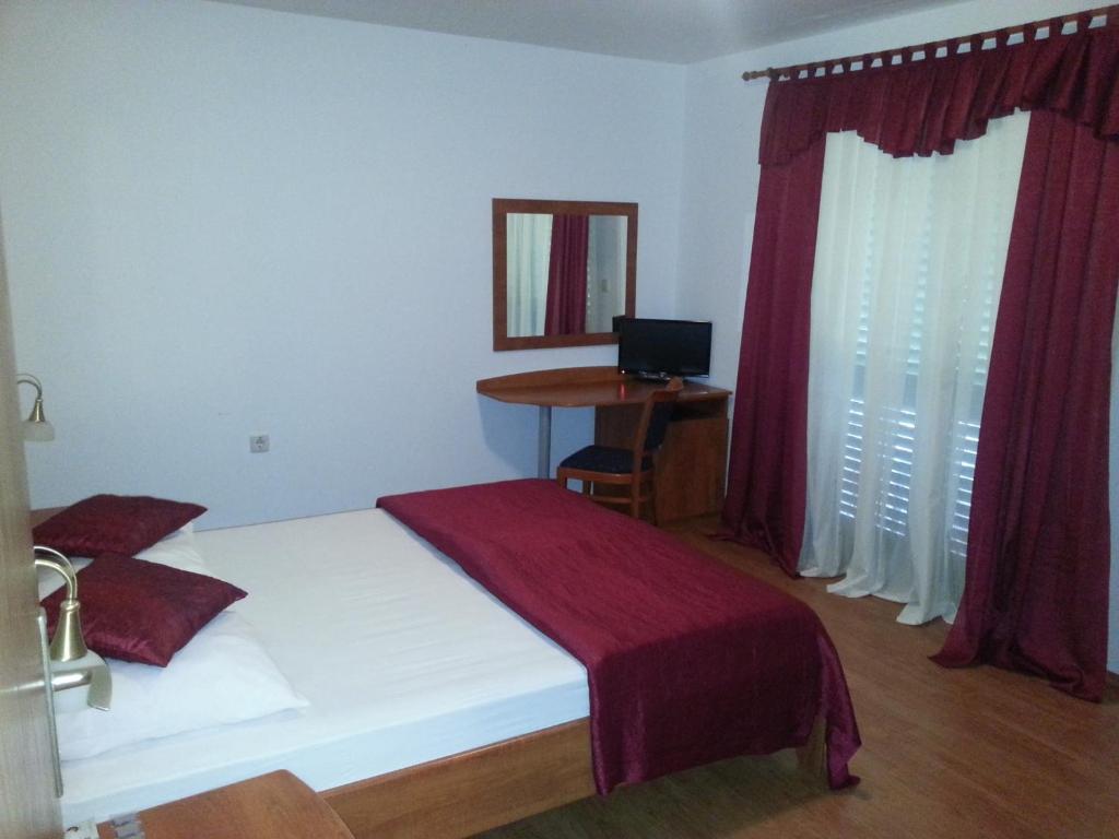 Pansion Marco Polo Otel Petrčane Dış mekan fotoğraf